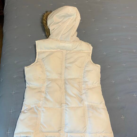 U.S. Polo Assn. Puffer Vest Women’s Medium White with Faux Fur Trim Puffer Vest - Picture 2 of 4